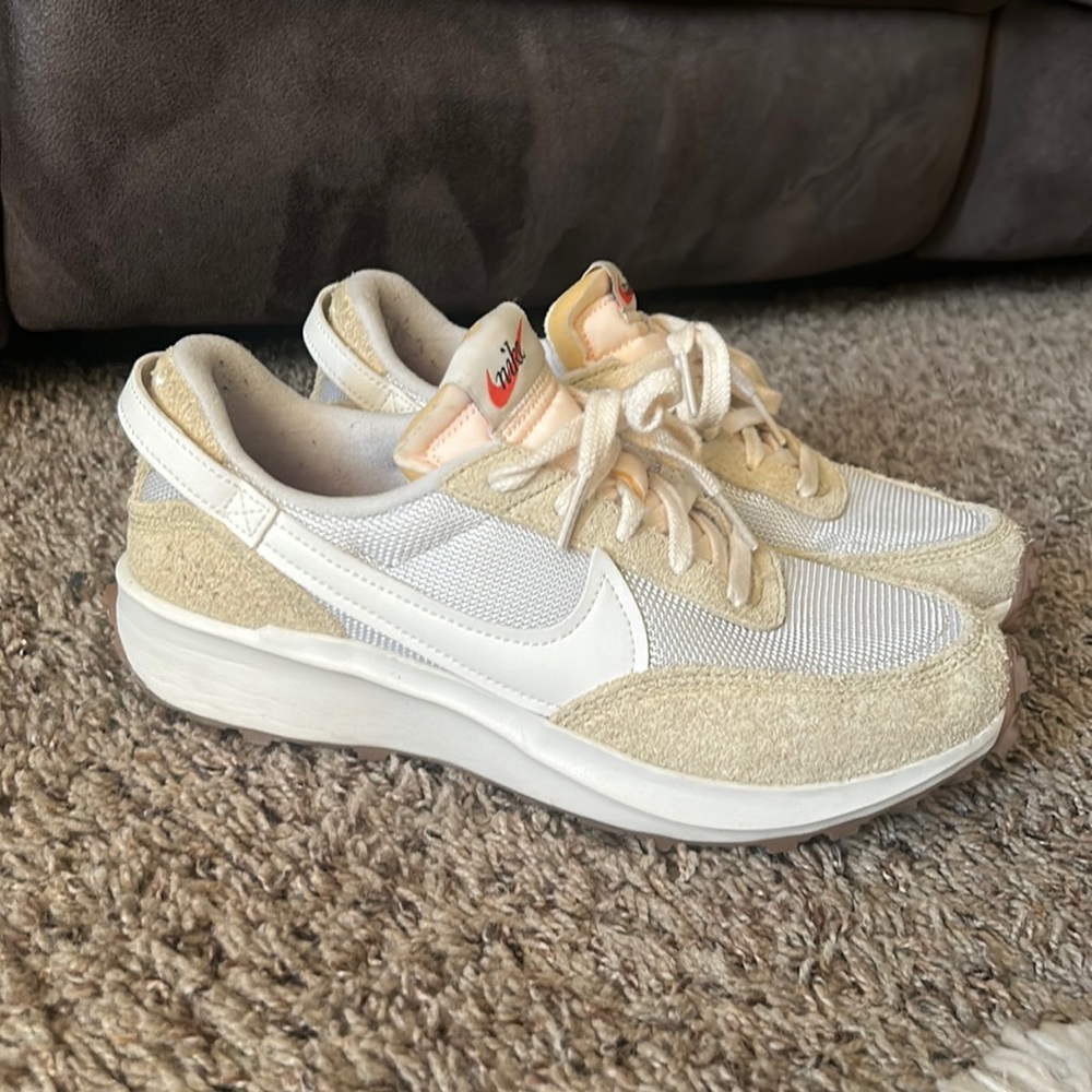 Nike Waffle Debut
